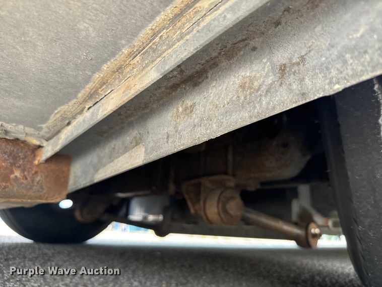 image for item DQ6833 1999 Prevost coach bus