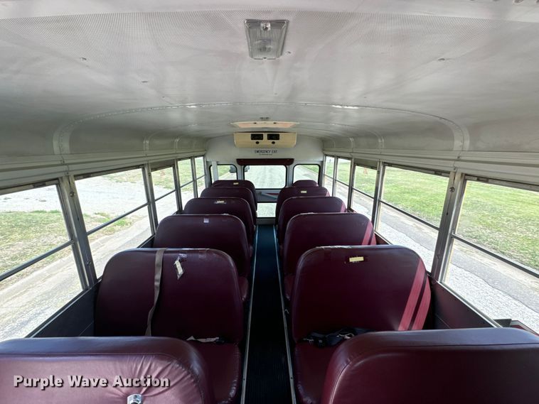image for item DQ6834 2001 Chevrolet  Express school bus