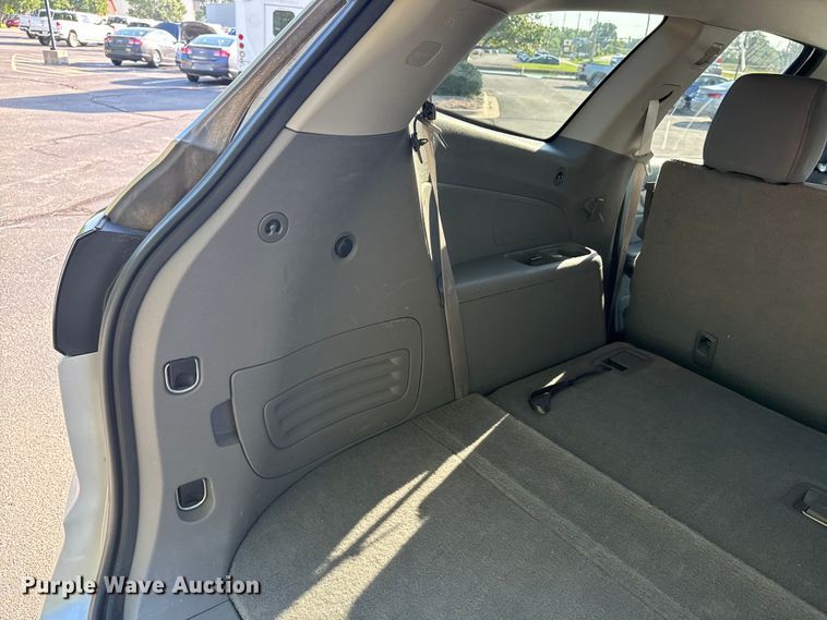 image for item DQ6860 2014 Chevrolet Traverse LS SUV