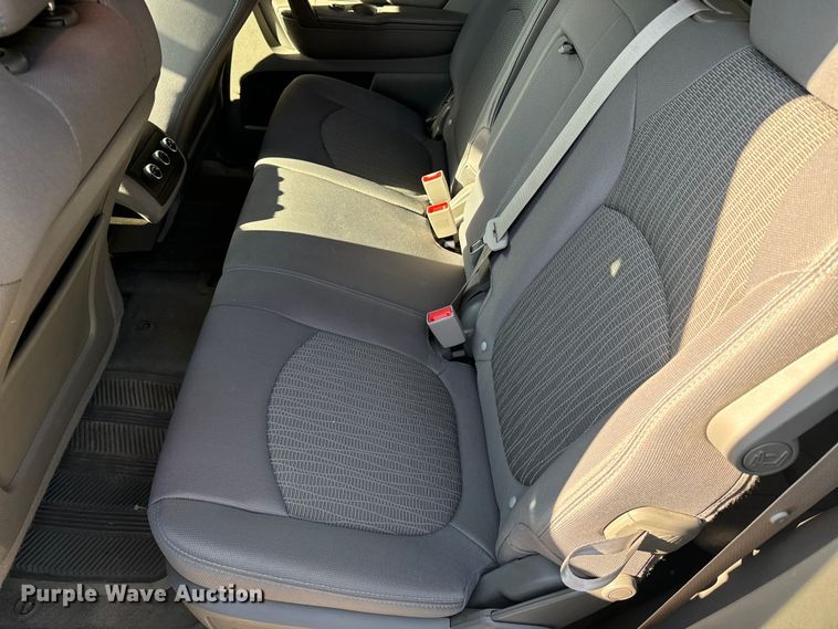 image for item DQ6860 2014 Chevrolet Traverse LS SUV
