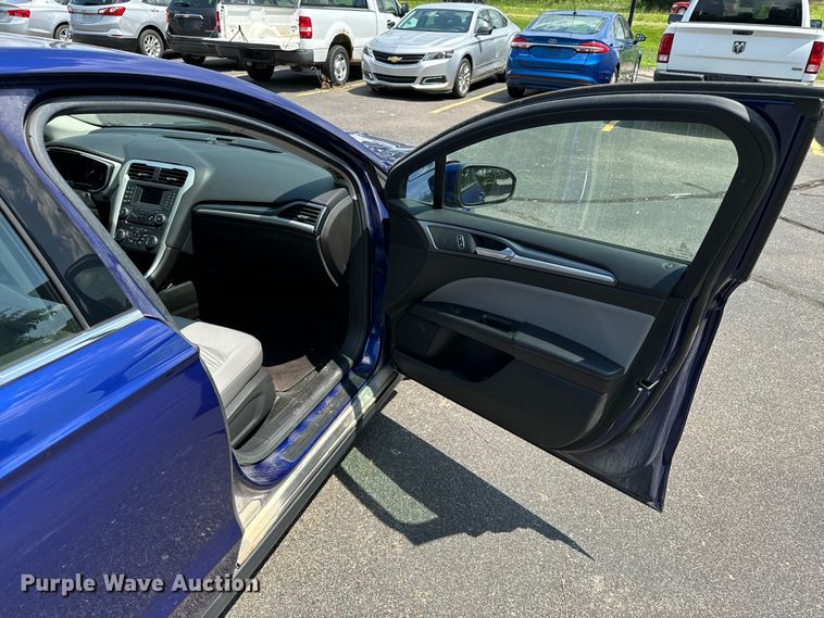 image for item DQ6874 2016 Ford Fusion  