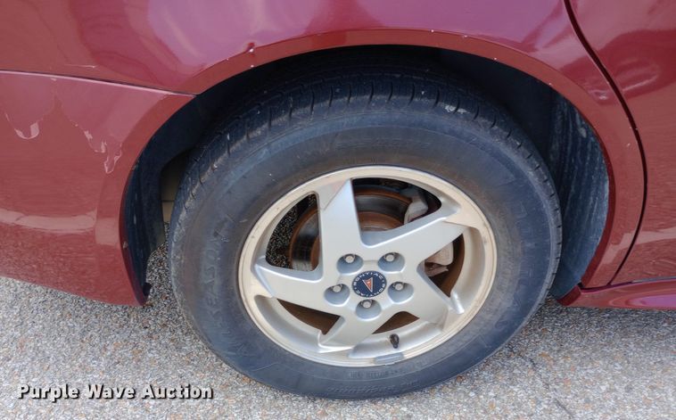 image for item DQ7198 2004 Pontiac Grand Prix GT 