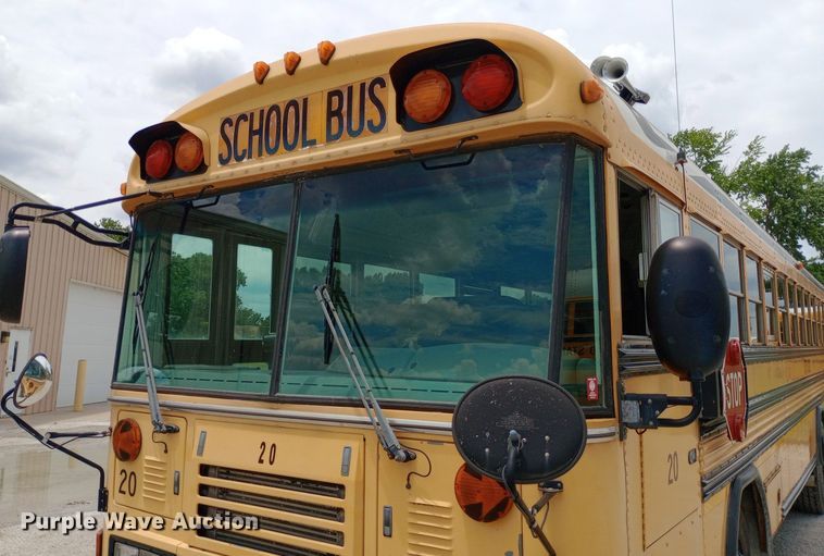 image for item DQ7204 2005 Blue Bird  school bus