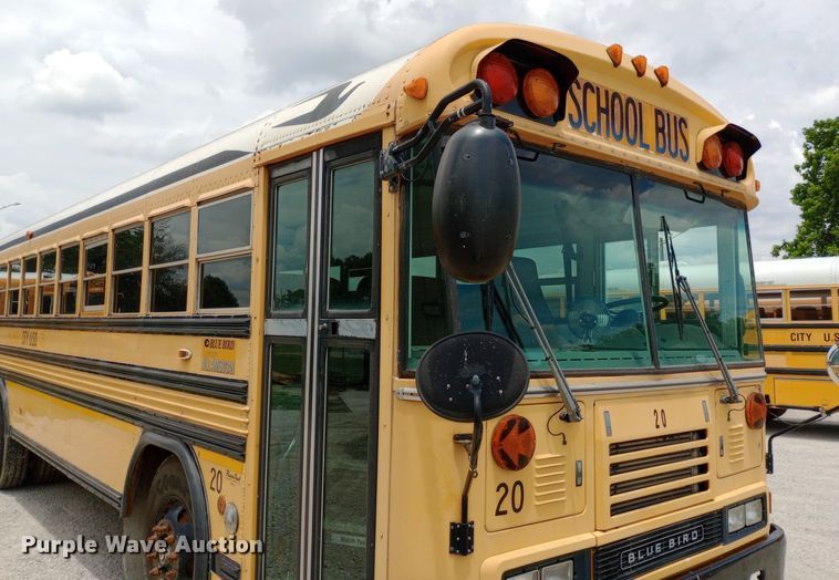 image for item DQ7204 2005 Blue Bird  school bus