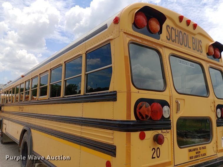 image for item DQ7204 2005 Blue Bird  school bus