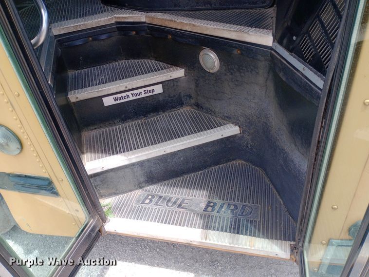 image for item DQ7204 2005 Blue Bird  school bus