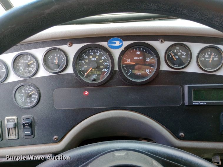 image for item DQ7204 2005 Blue Bird  school bus