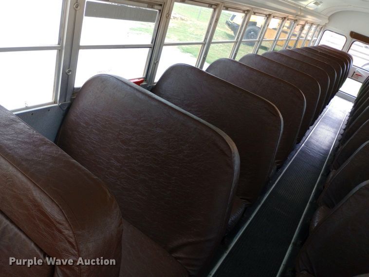 image for item DQ7204 2005 Blue Bird  school bus