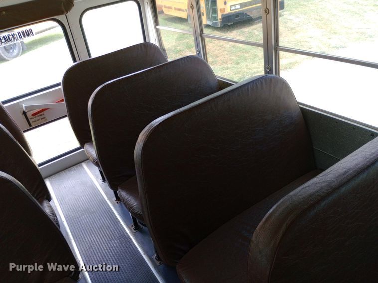 image for item DQ7204 2005 Blue Bird  school bus