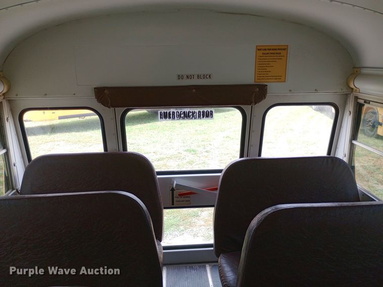 image for item DQ7204 2005 Blue Bird  school bus