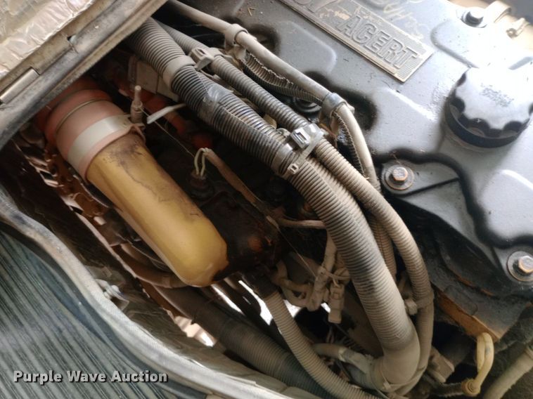 image for item DQ7204 2005 Blue Bird  school bus