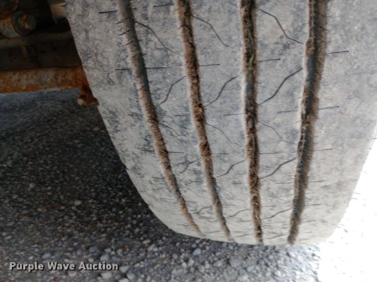 image for item DQ7204 2005 Blue Bird  school bus