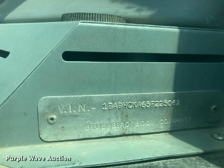 image for item DQ7204 2005 Blue Bird  school bus