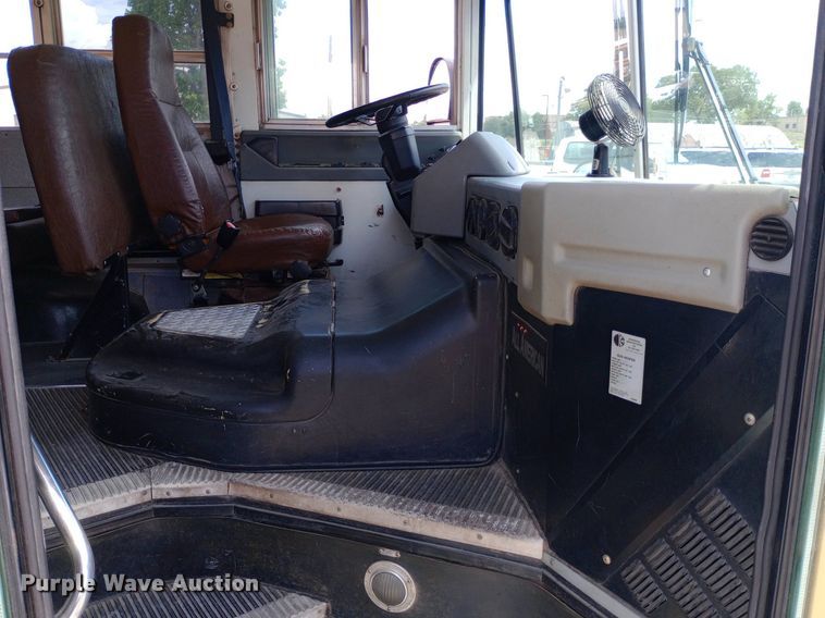 image for item DQ7205 2004 Blue Bird school bus