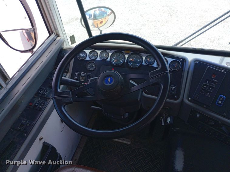 image for item DQ7205 2004 Blue Bird school bus