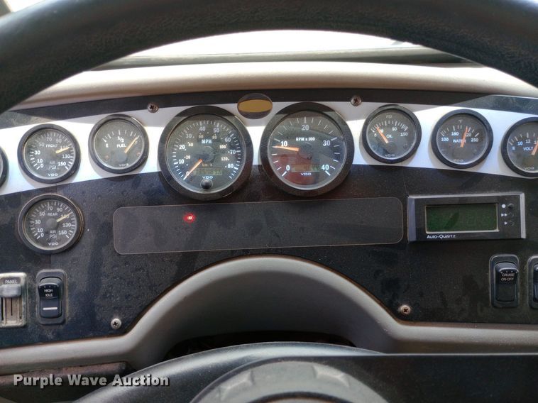 image for item DQ7205 2004 Blue Bird school bus