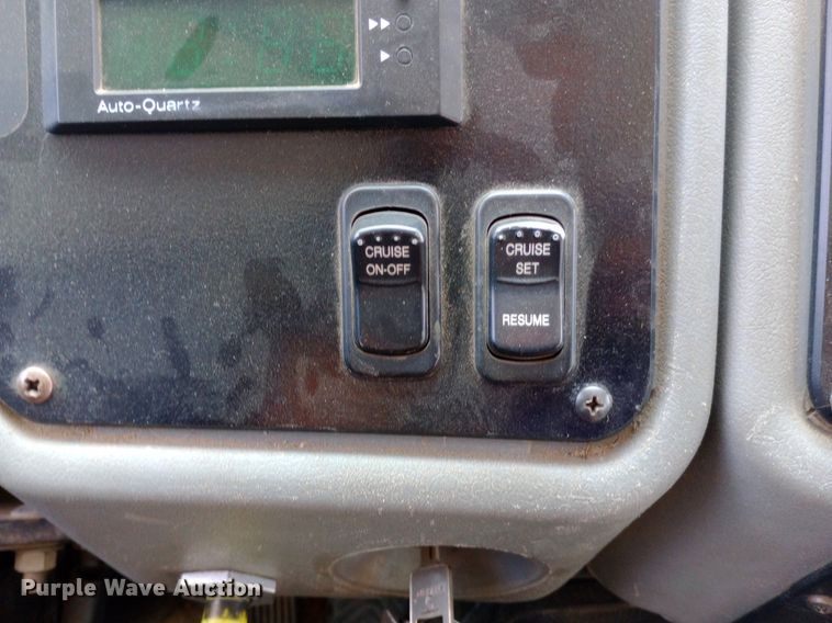 image for item DQ7205 2004 Blue Bird school bus