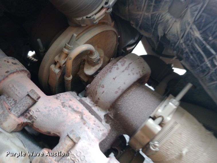 image for item DQ7205 2004 Blue Bird school bus