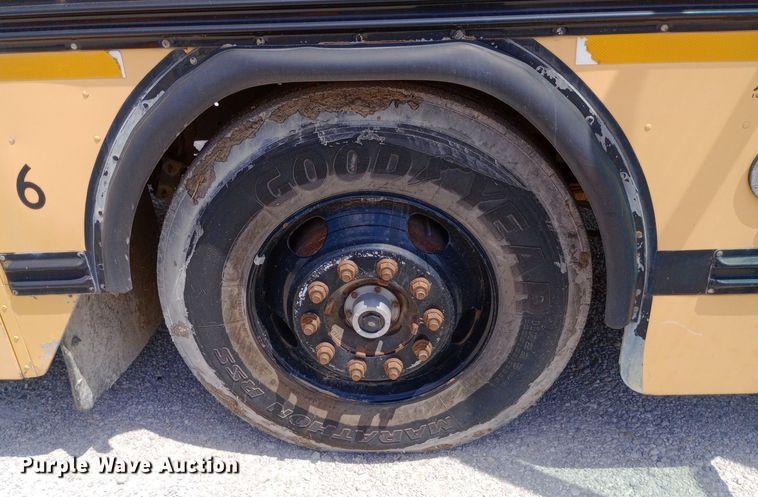 image for item DQ7205 2004 Blue Bird school bus