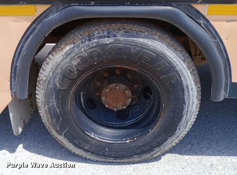 image for item DQ7205 2004 Blue Bird school bus