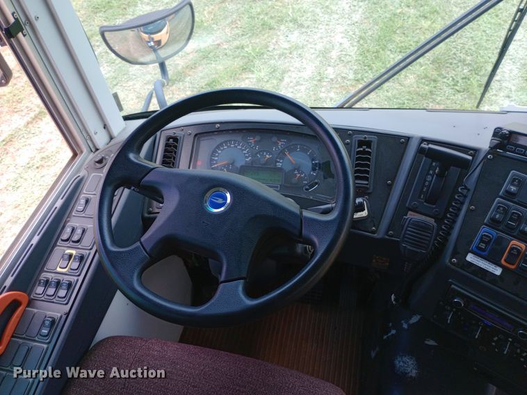 image for item DQ7207 2011 Blue Bird school bus