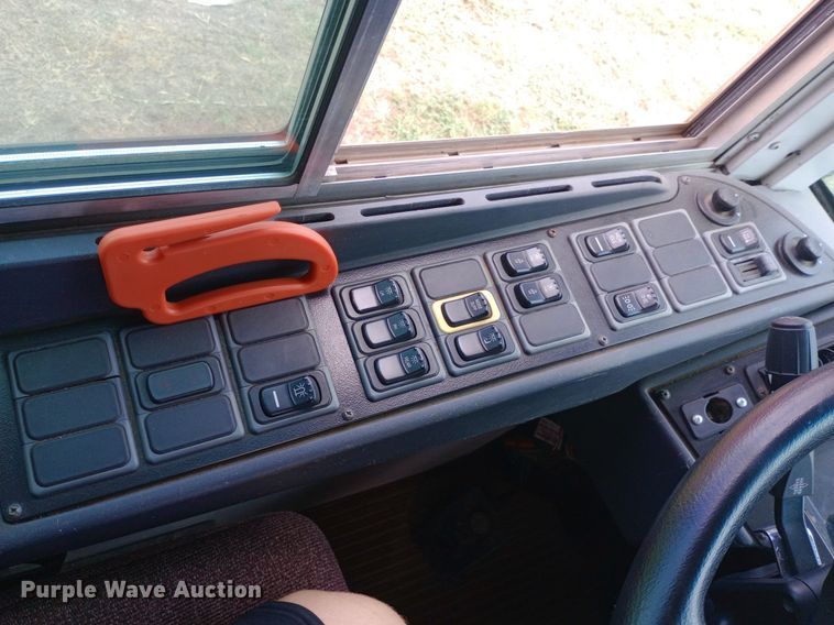 image for item DQ7207 2011 Blue Bird school bus