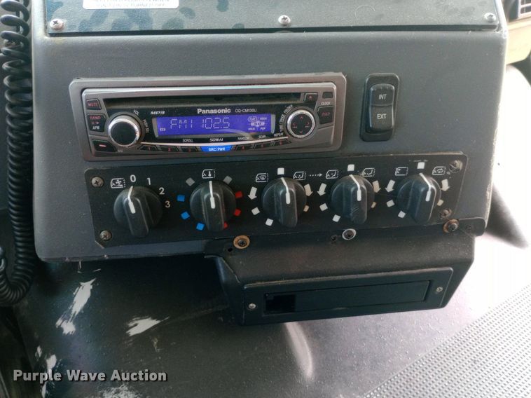 image for item DQ7207 2011 Blue Bird school bus