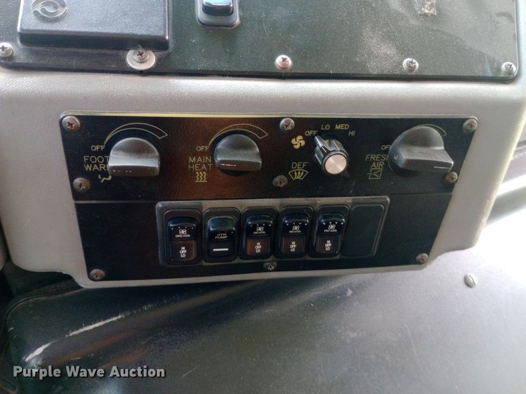 image for item DQ7208 2004 Blue Bird school bus