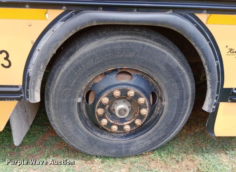 image for item DQ7208 2004 Blue Bird school bus