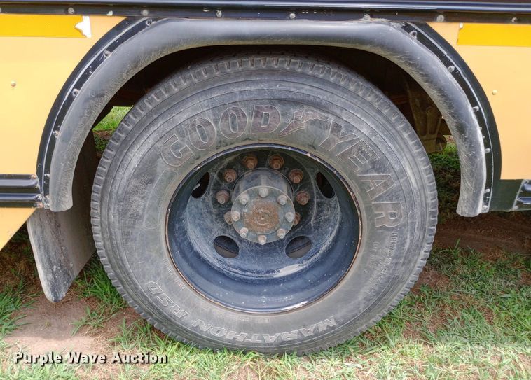 image for item DQ7208 2004 Blue Bird school bus