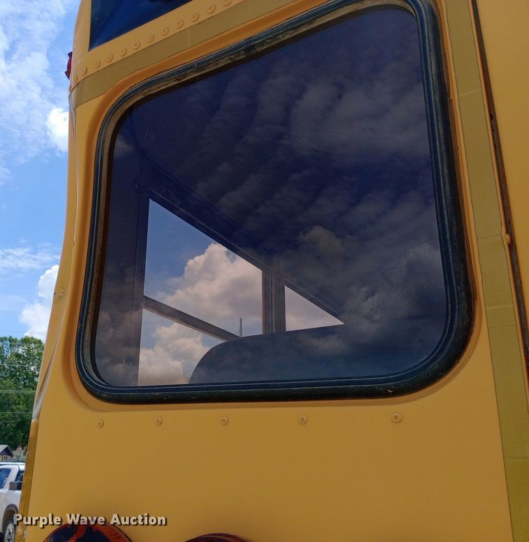 image for item DQ7209 2002 American Transportation Corporation school bus