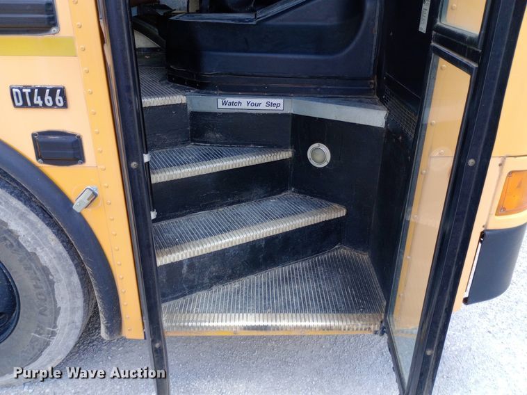 image for item DQ7209 2002 American Transportation Corporation school bus