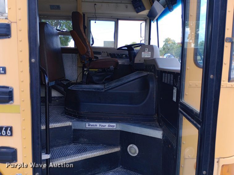 image for item DQ7209 2002 American Transportation Corporation school bus