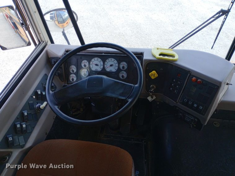 image for item DQ7209 2002 American Transportation Corporation school bus