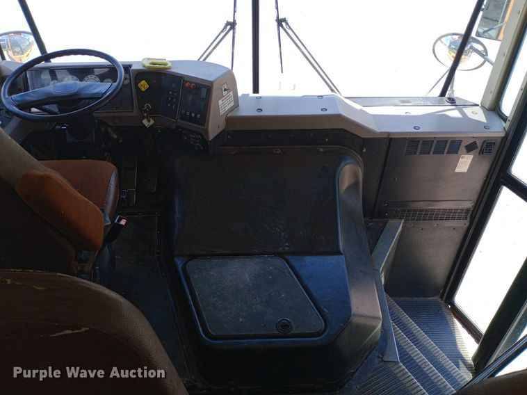 image for item DQ7209 2002 American Transportation Corporation school bus