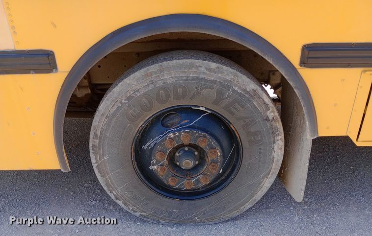 image for item DQ7209 2002 American Transportation Corporation school bus