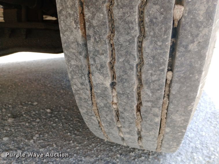 image for item DQ7209 2002 American Transportation Corporation school bus