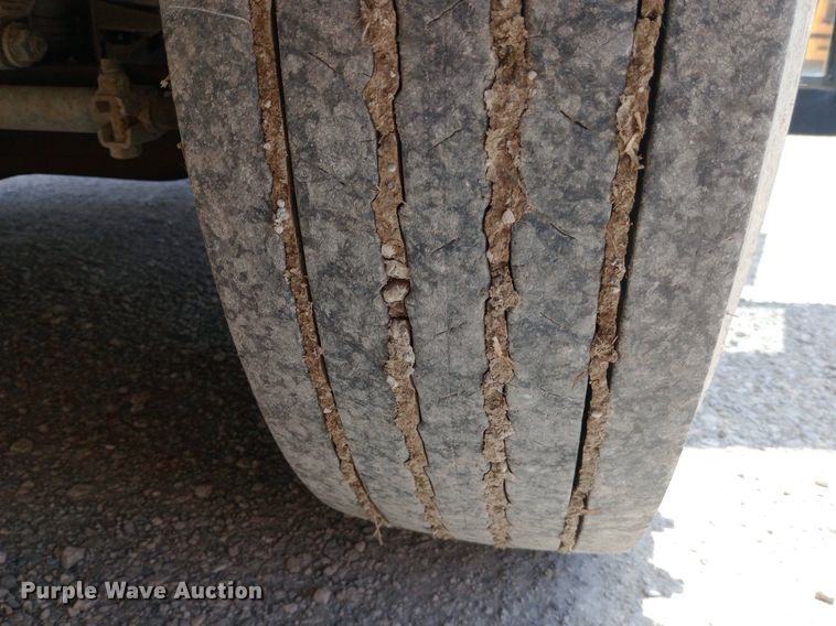 image for item DQ7209 2002 American Transportation Corporation school bus