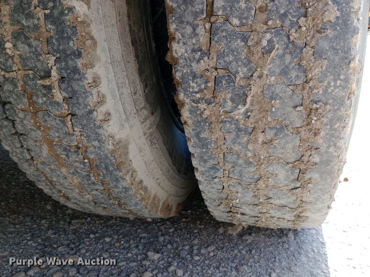 image for item DQ7209 2002 American Transportation Corporation school bus