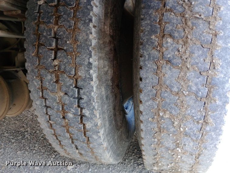 image for item DQ7209 2002 American Transportation Corporation school bus