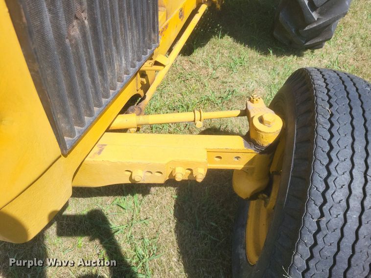 image for item DR4844 John Deere  301 tractor