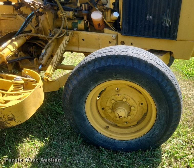 image for item DR4844 John Deere  301 tractor