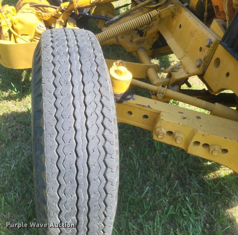 image for item DR4844 John Deere  301 tractor