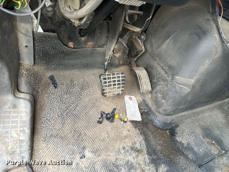 image for item DS4183 2011 International  Workstar  spreader truck