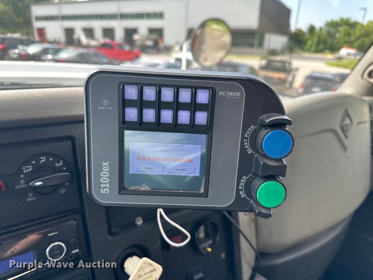 image for item DS4183 2011 International  Workstar  spreader truck