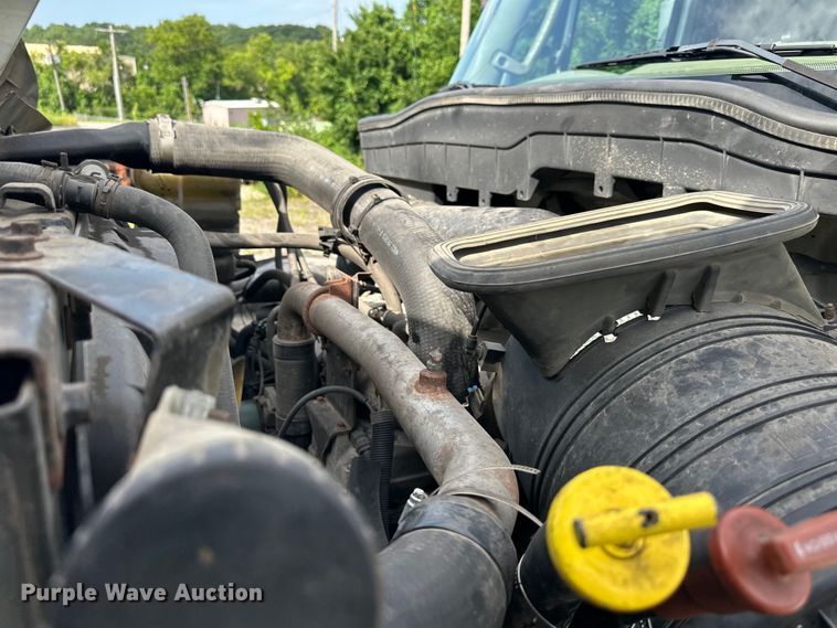 image for item DS4183 2011 International  Workstar  spreader truck