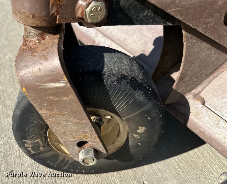 image for item DS4184 Grasshopper  725D ZTR lawn mower