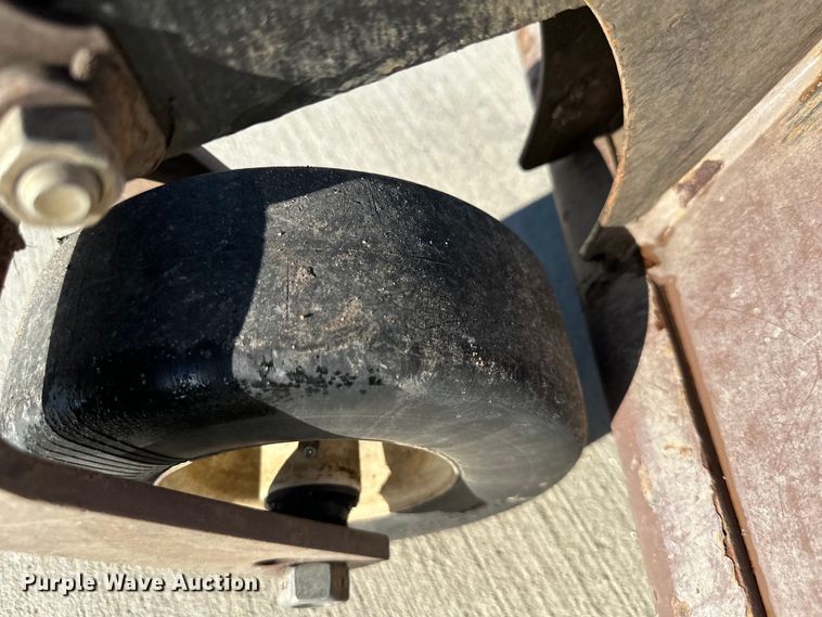 image for item DS4184 Grasshopper  725D ZTR lawn mower