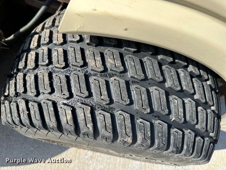 image for item DS4184 Grasshopper  725D ZTR lawn mower