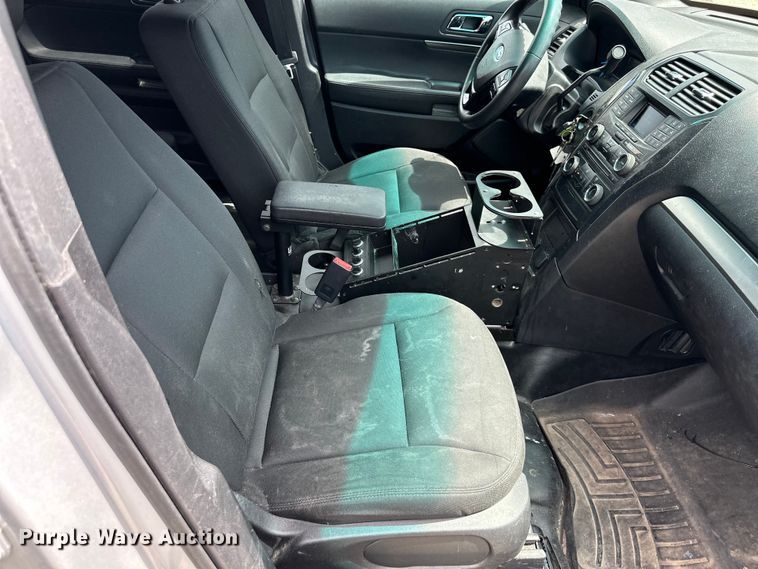 image for item DS4189 2016 Ford Explorer Police Interceptor  SUV